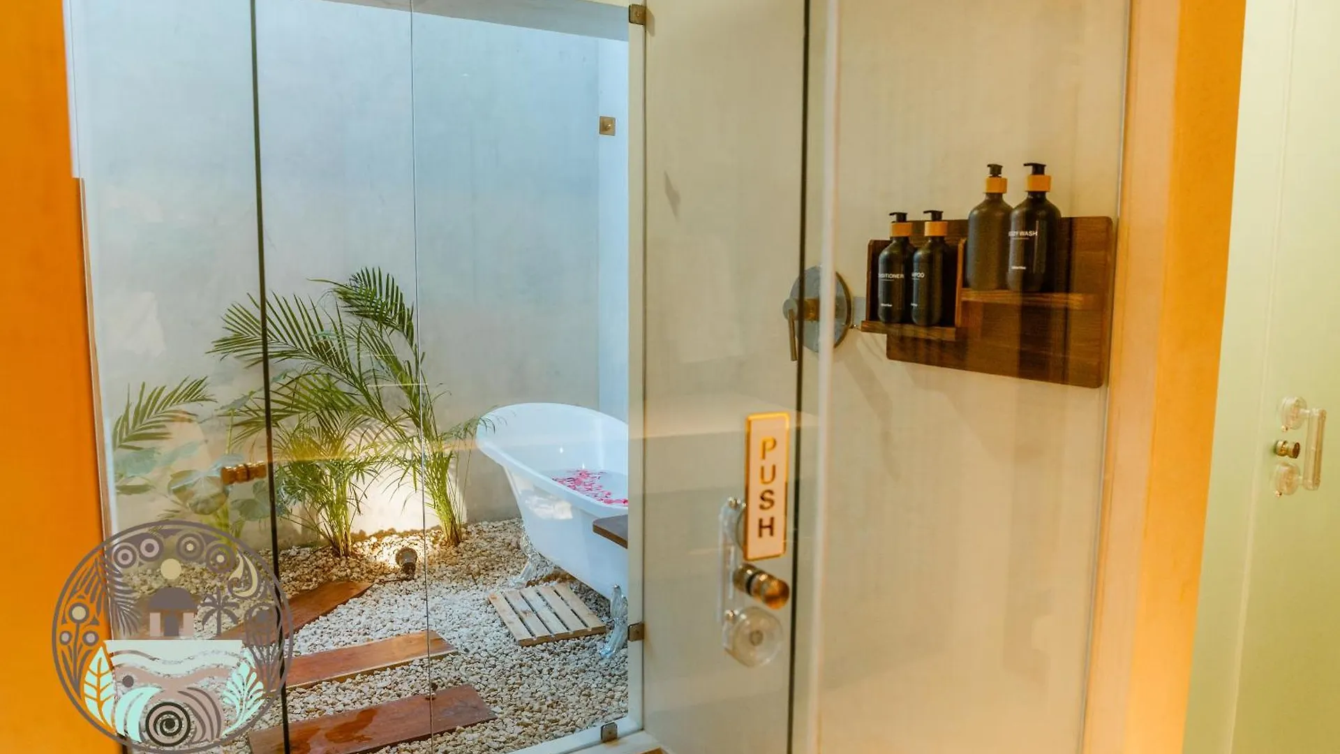 New Sanctuary With A Jacuzzi And Private Tub In The Jungle Apartment Tulum 0*,  Mexico